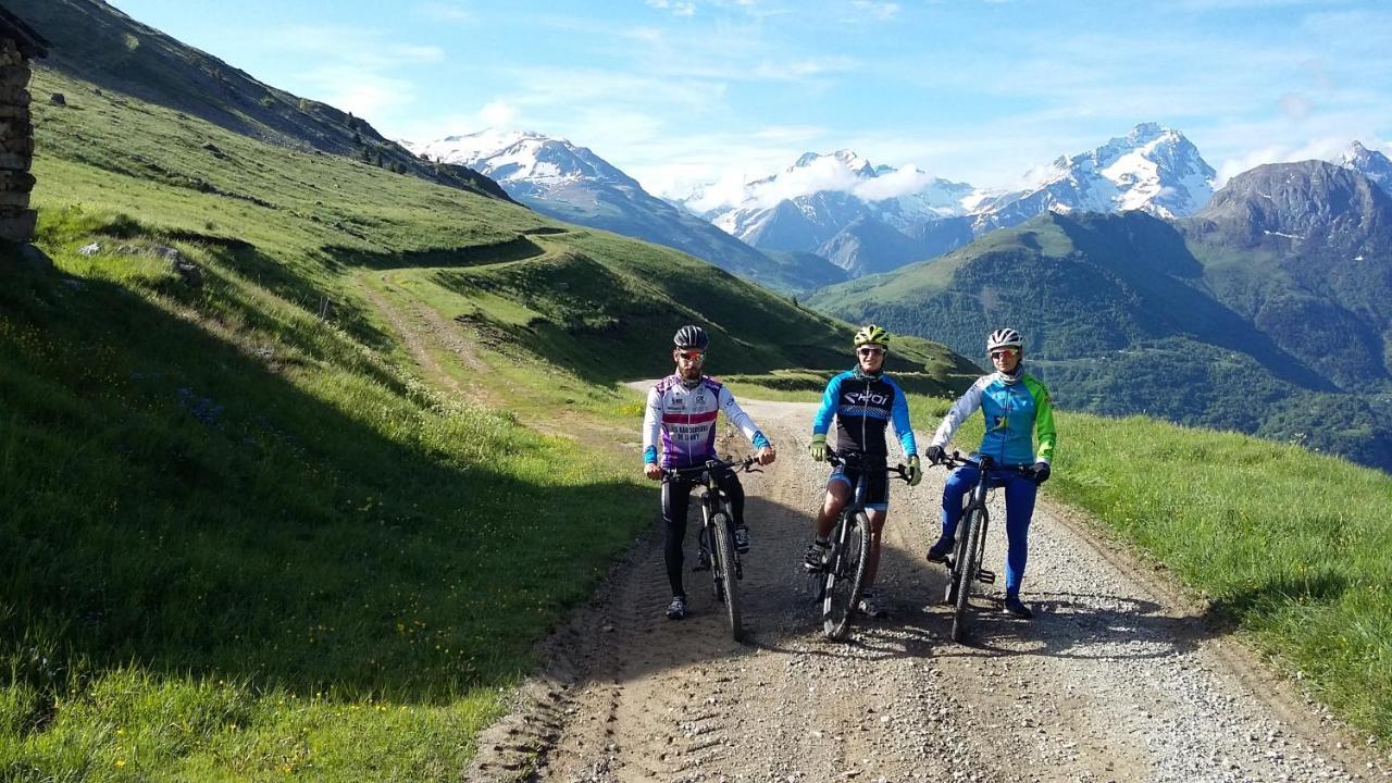 Chalet La Cachette Cyclists & Skiers Le Bourg-dʼOisans Eksteriør bilde