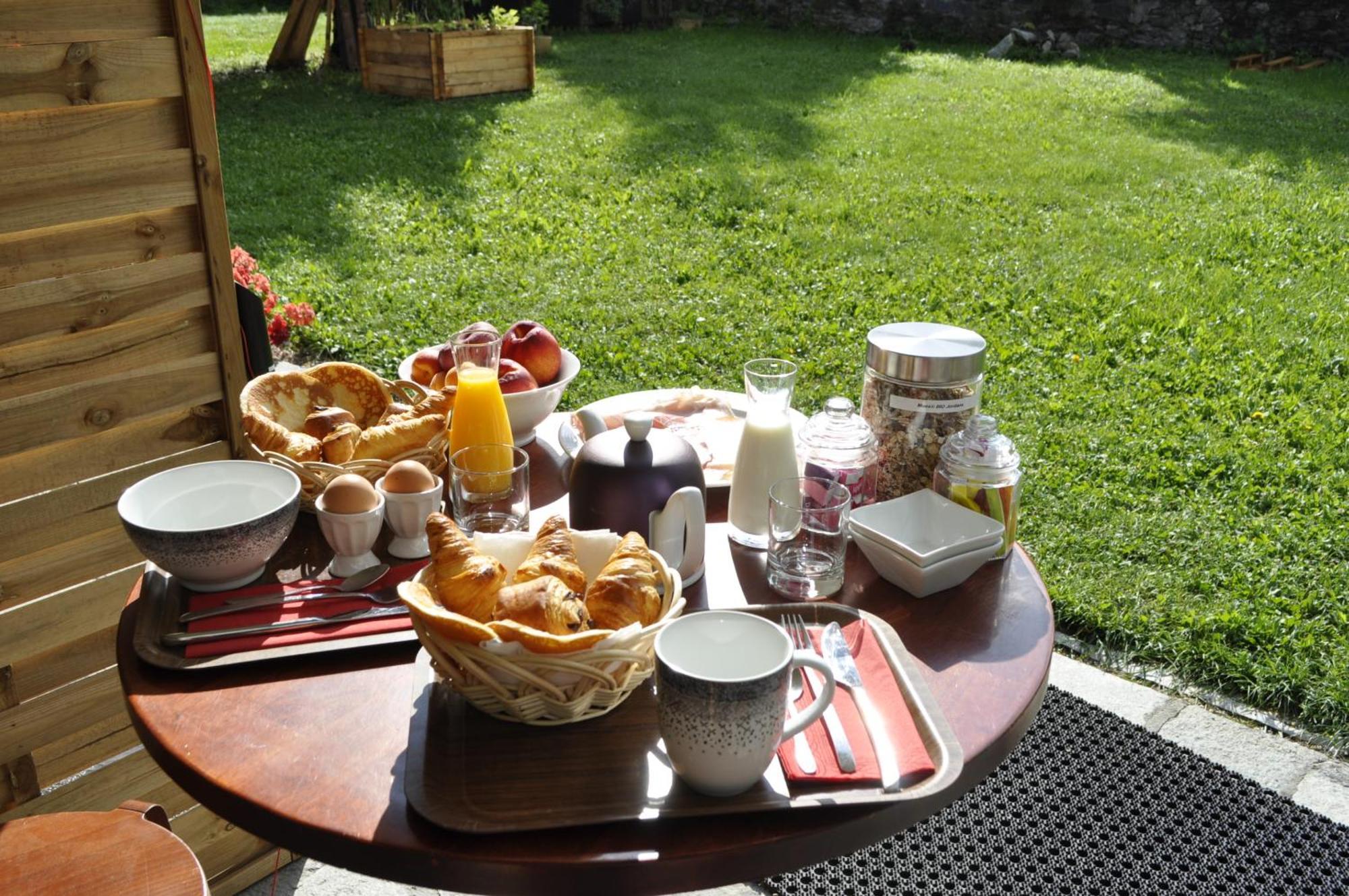 Chalet La Cachette Cyclists & Skiers Le Bourg-dʼOisans Eksteriør bilde