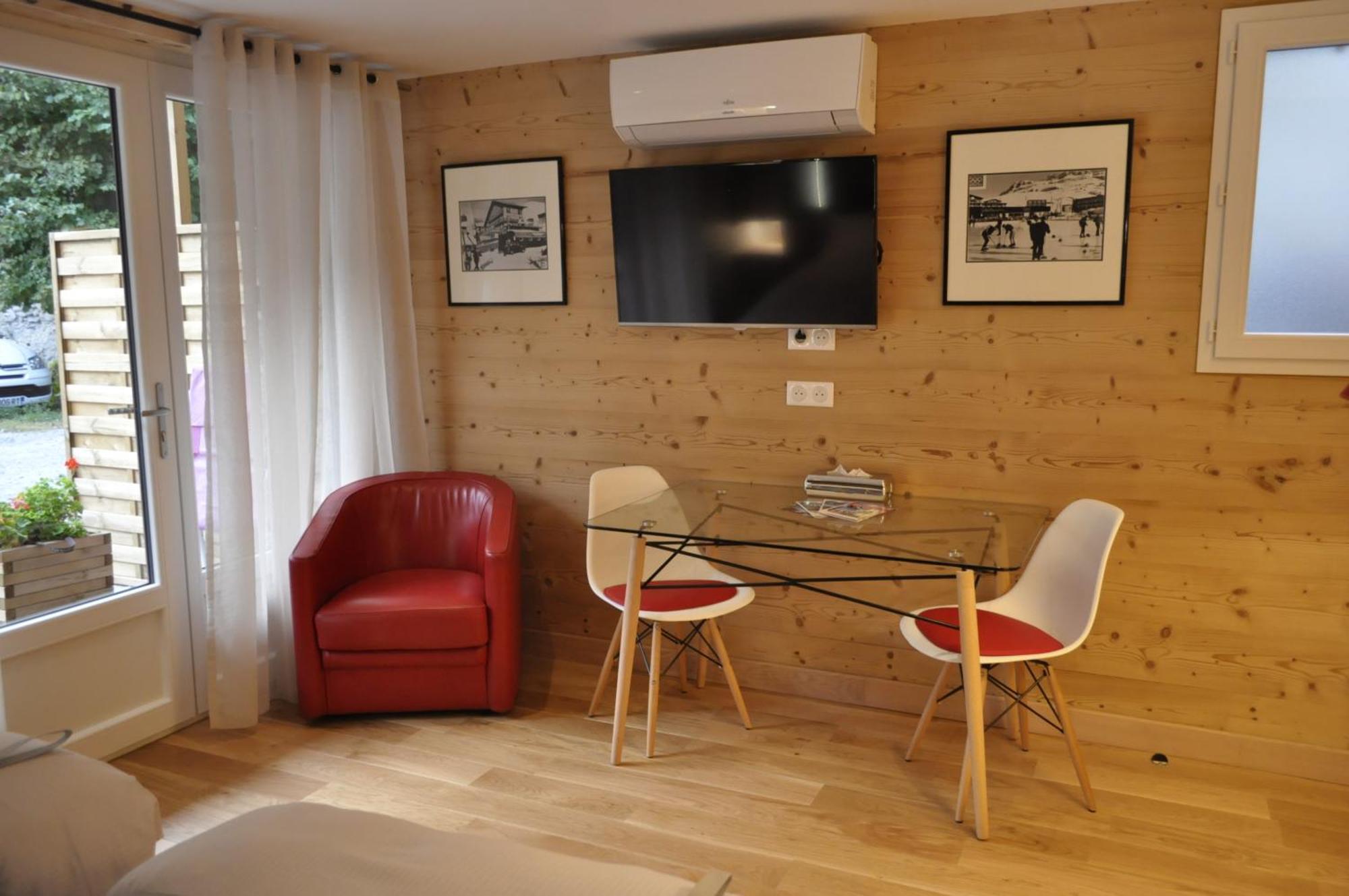 Chalet La Cachette Cyclists & Skiers Le Bourg-dʼOisans Eksteriør bilde
