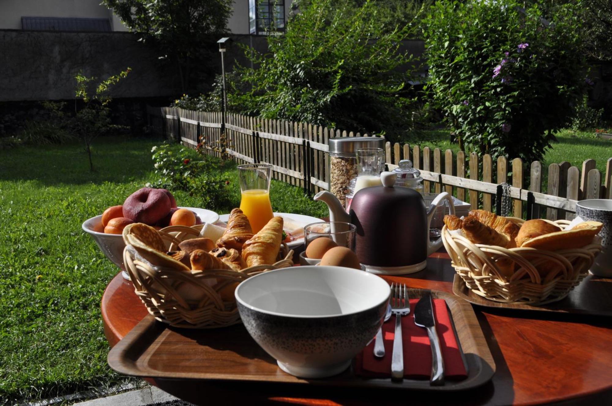 Chalet La Cachette Cyclists & Skiers Le Bourg-dʼOisans Eksteriør bilde